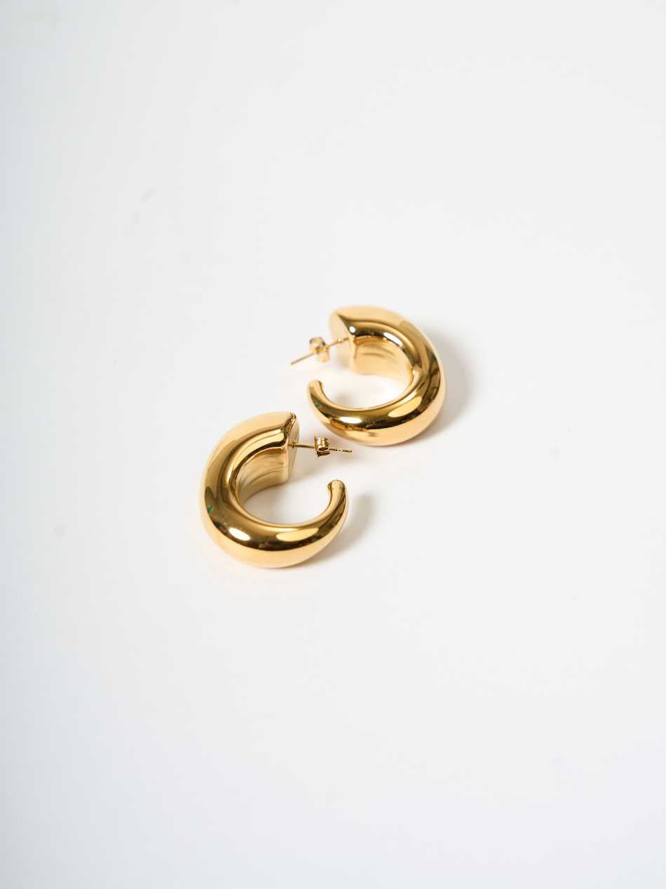 Chunky Half Hoop Earring 18k Gold Plated