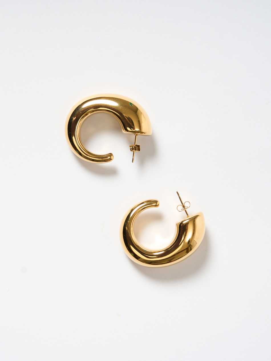 Chunky Half Hoop Earring 18k Gold Plated
