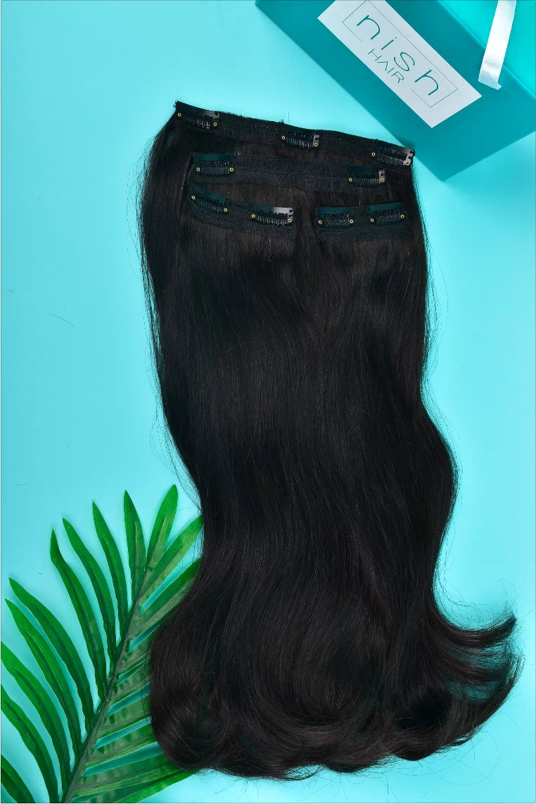 Lot de 4 extensions de cheveux longs à clips de qualité supérieure – 55,9 à 66 cm